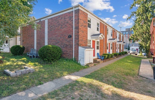 Old North Columbus Apartment | Beachy Campus Rental- Steps from THE OHIO STATE Stadium