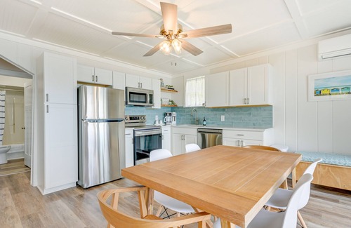 Forestville Cottage | Beachy Palms Cottage on Lake Huron w/Hot Tub!