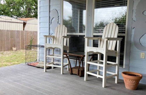 Aransas Pass House | Beachy Paradise 4br/3ba/free boat parkin’/10 people