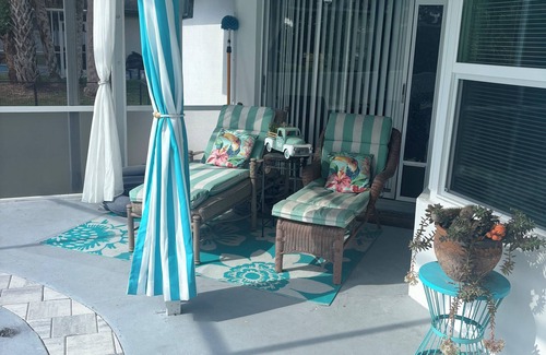 Joel House | Beachy themed beautiful home with private pool available May thru Nov!
