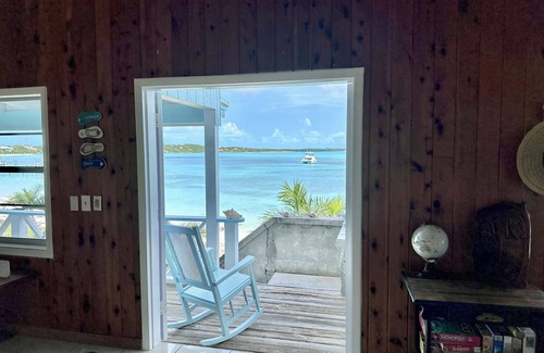 George Town Villa | Beachy Villa right on the ocean, where you can find our famous Exuma Turtles!