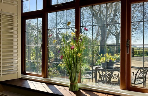 Clayton Cottage | Beacon Cottage by inspirestays.com - a cottage that sleeps 2 guests in 1 bedroom