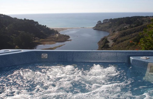 Albion Cabin | Beam's End - WHERE THE NAVARRO RIVER MEETS THE PACIFIC OCEAN