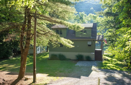 Farrandsville Cabin | Bear Bottom Lodge