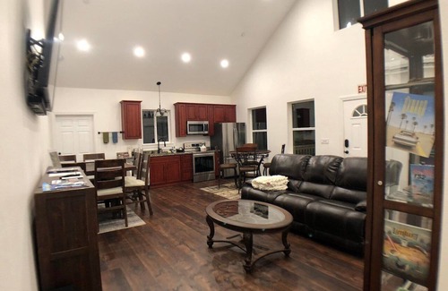 Shasta Cascade Ski Chalet | Bear Creek Falls Ranch 4 Superior Rooms