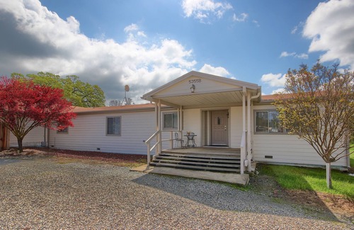 Catheys Valley House | Bear Creek Ranch in tranquil setting near Yosemite Valley/Merced River