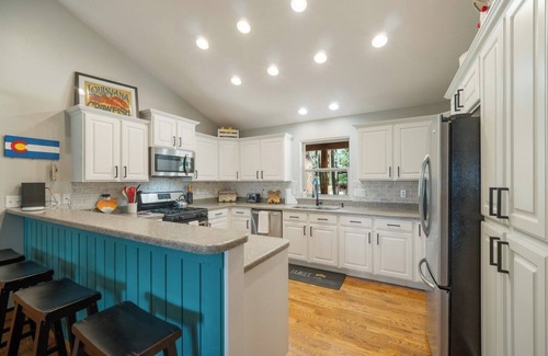 Forest Lakes House | Bear Hug Retreat! 3BD/2.5BA Tranquil Mt Home