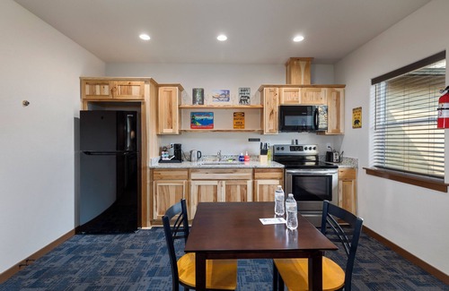 Grants Pass House | Bear Mountain -Suite 2
