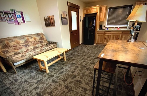 Grants Pass House | Bear Mountain -Suite 6