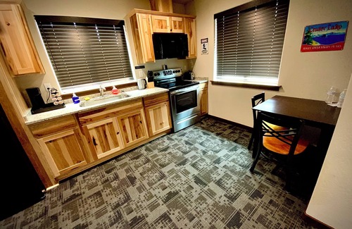 Grants Pass House | Bear Mountain -Suite 6