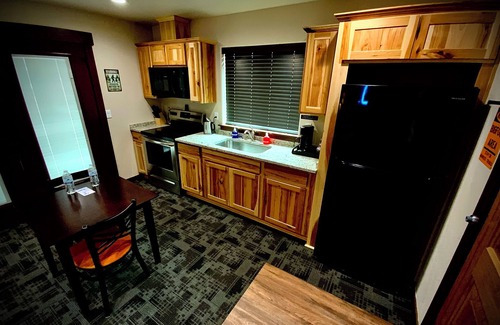 Grants Pass House | Bear Mountain-Suite10