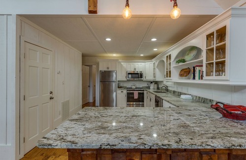 Highlands Cabin | Bear Necessities | Private Wooded Retreat with Hot Tub, Pool Table & Ping Pong Table