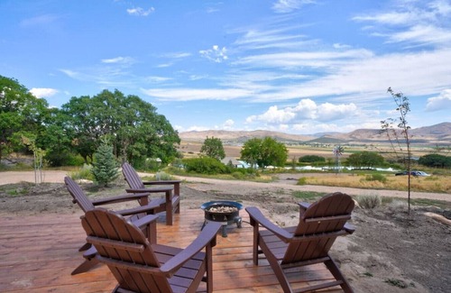 Mount Pleasant RV Rental | Bear Paw Den · Glamping Teepee w/King Bed sleeps 4 w/private pond