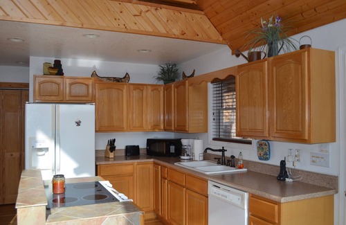 Topton Ski Chalet | Bear Rock Chalet beautiful, secluded, mountain retreat with breathtaking views