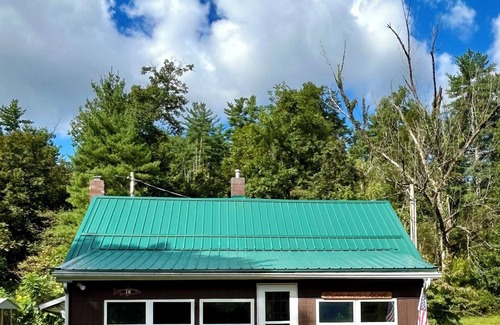 Slate Run House | Bear Run Lodge-Creek front, steps away from everything!