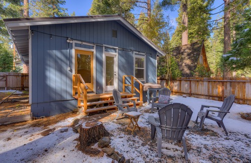 Tahoma Cabin | Bear's Den: 2 BR, 1 BA in Tahoma, Sleeps 4