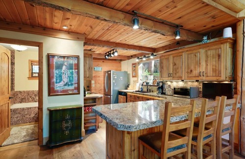 Sundance Cabin | Bear Tooth Lodge w/Hot Tub & Stuart Falls Views