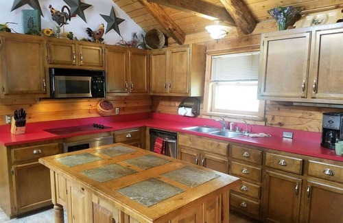 Ruidoso Cabin | Bearadise Summary: Be