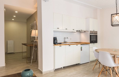 Athens City Centre Apartment | BeAthenian–Stylish apt with private terrace