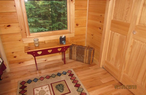 Moriah Center House | Beatiful Custom Log Home " Bear Lodge"