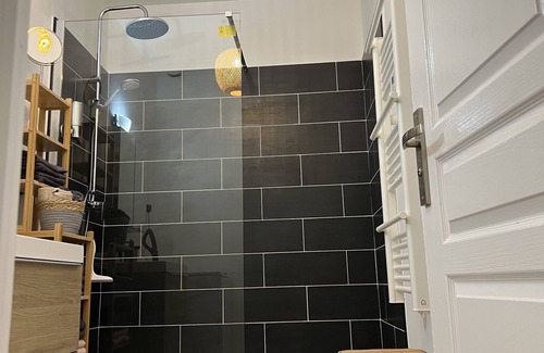 Noailles Apartment | BEAU 48 M2 VIEUX PORT
