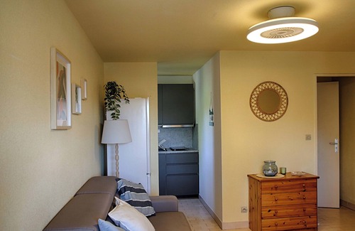 Agay Apartment | Beau studio cabine avec piscine et plage à 50m
