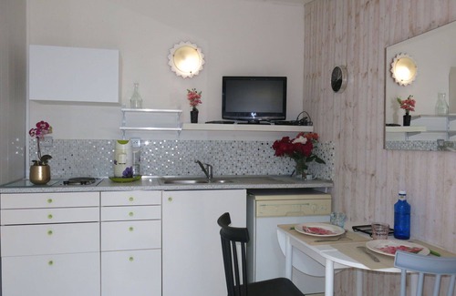 Bourgenay House | Beautiful private villa for 2 people with WIFI, TV, terrace and pets allowed