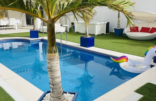 Sonnenland House | BEAUTIFUL VILLA with heated pool in Maspalomas. 3rd Bed room with supplement