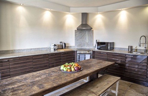 La Capelle-et-Masmolene House | Beautiful 5 bed house near Uzes, amazing views & large pool