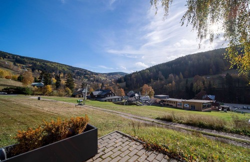 Velka Upa Apartment | Beautiful apartment for 4 people with WIFI, TV, terrace, pets allowed, panoramic view and parking