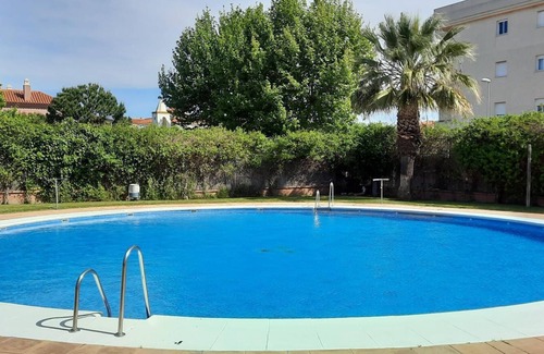 Sanlucar de Barrameda Apartment | Beautiful Apartment in Sanlúcar with POOL, TERRACE, A/C, WIFI and PARKING