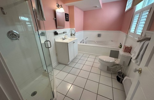Historic Hill Hotel | Beautiful 1 Bed/1 Bath (sleeps 4) dog friendly suite with exposed beams on Historic Spring St
