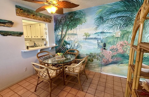 Islamorada Condo | Beautiful 1 bedroom apartment with a Phenomenal direct bay view 312