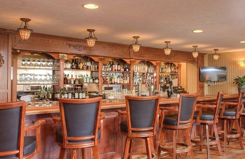Cresco Apartment | Beautiful 1 bedroom unit at resort, sleeps 4
