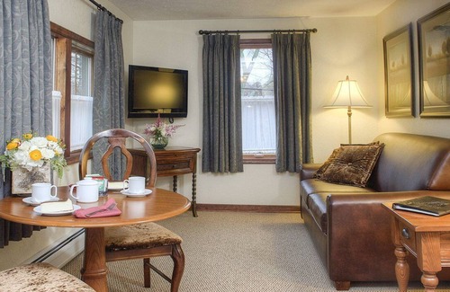 Cresco Apartment | Beautiful 1 bedroom unit at resort, sleeps 4