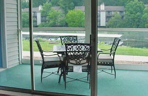 Lake Ozark Apartment | Beautiful 1 bedroom unit at resort, sleeps 4