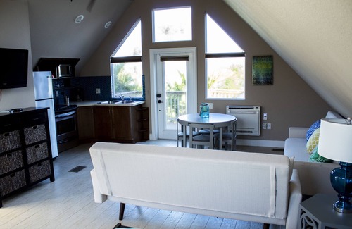 Lake Placid House | Beautiful 11 Bedroom 7 Baths INCLUDING Separate Studio on Lake June