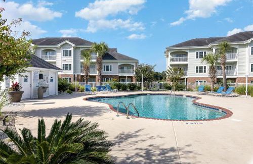 Central Myrtle Beach Apartment | Beautiful 1500 s f 3 Bd - 2 Ba condo overlooking stream and golf course