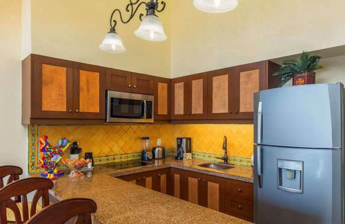 Los Cabos Apartment | Beautiful 1BR Suite at Cabo San Lucas