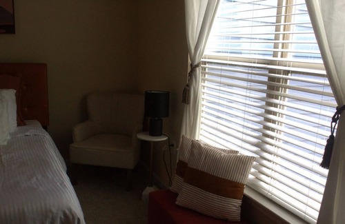 Umstead Apartment | Beautiful 1br w/ gym and pool access