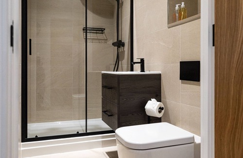 Stoney Middleton Apartment | Beautiful 1st floor studio apartment the in historic village of Stoney Middleton