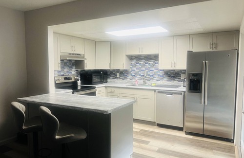 Okeechobee House | Beautiful 2/2 townhome across from world class Lake Okeechobee Bass fishing !