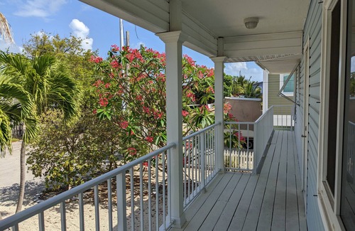 Little Torch Key House | Beautiful 2/2 Waterfront Designer Home for your family vacation