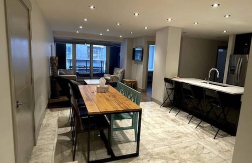 Downtown Halifax Apartment | Beautiful 2 Bed, 2 Bath in Prime Downtown Halifax