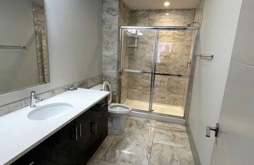 Downtown Halifax Apartment | Beautiful 2 Bed, 2 Bath in Prime Downtown Halifax