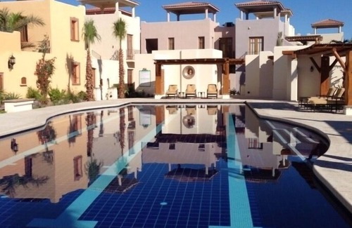 Nopolo House | Beautiful 2 Bed, 2 Bath Casa Steps From The Beach & Pools In Loreto Bay