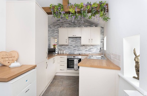 Hethersgill Cottage | Beautiful 2-Bed Cottage near Carlisle with Hot Tub