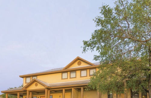 Gruene Apartment | Beautiful 2 bedroom unit at resort, sleeps 6