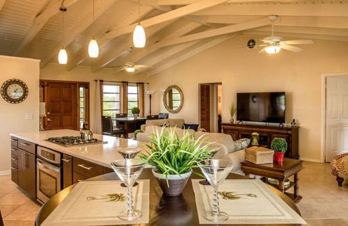 Big Pine Key House | Beautiful 2 Bedroom Pool Home On Big Pine Key