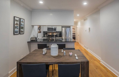 Graduate Hospital Condo | Beautiful 2 bedroom in Graduate Hospital w Back Patio